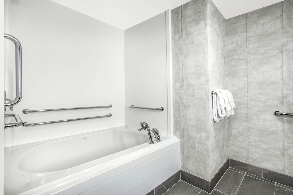 Hilton Garden Inn Palm Beach Gardens - photo 43