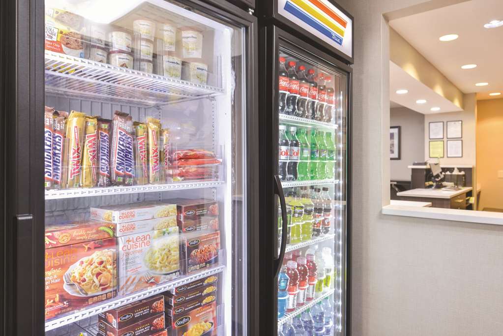 La Quinta Inn & Suites by Wyndham Atlanta South Newnan - photo 38