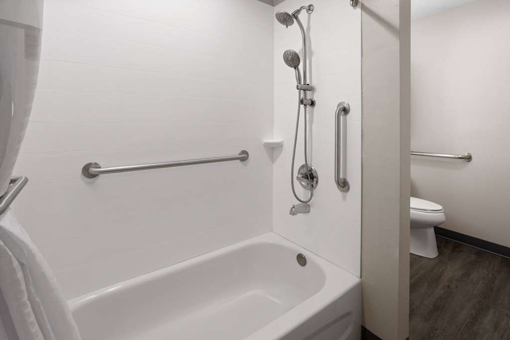 Microtel Inn by Wyndham Raleigh Durham Airport - photo 24