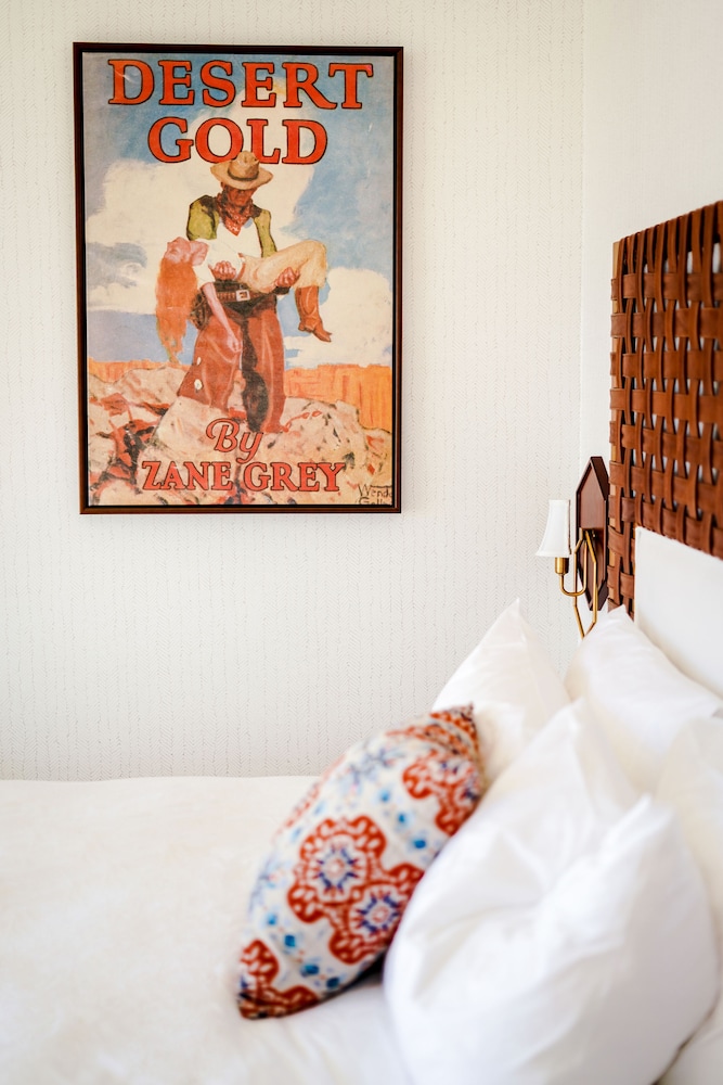 Zane Grey Pueblo Hotel - photo 22
