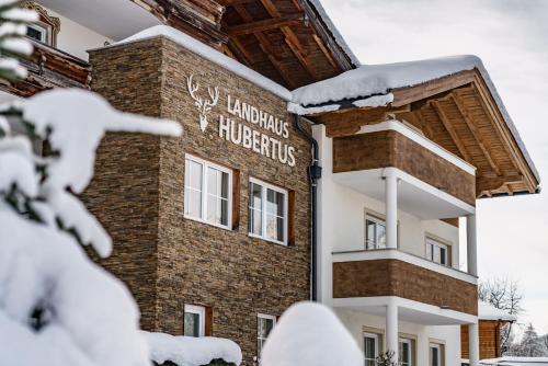 Appartements Landhaus Hubertus Wellness & Breakfast — 4-Star Luxury Hotel in Schladming, Austria