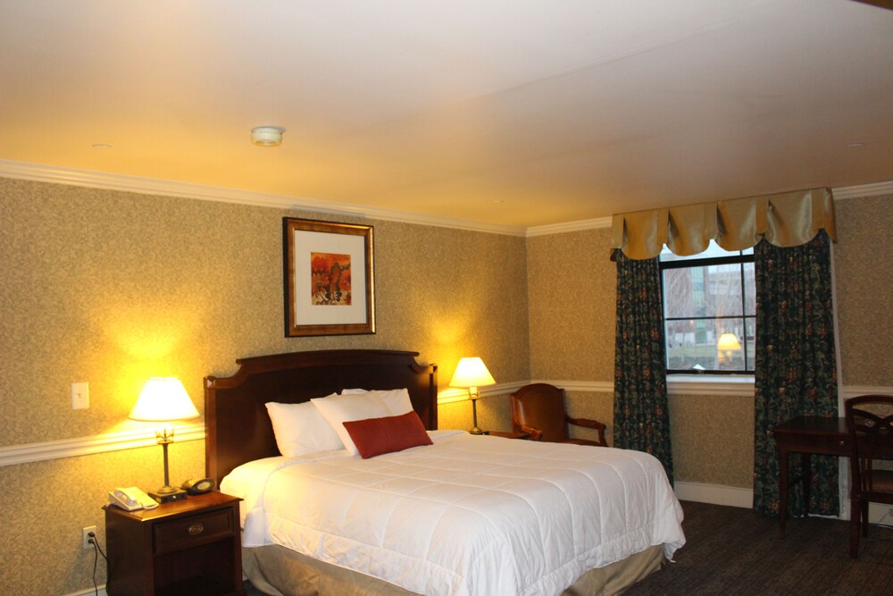 Roberts Riverwalk Urban Resort Hotel - photo 29