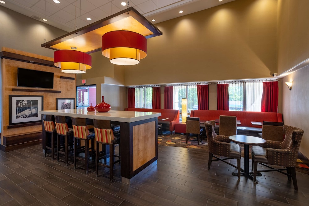 Hampton Inn by Hilton Chester South - photo 11