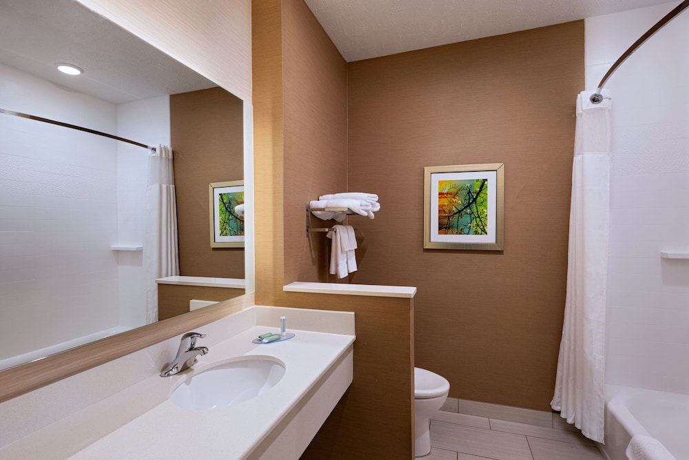 Fairfield Inn & Suites Lincoln Airport - photo 20