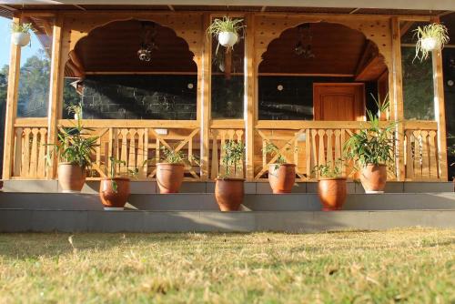 Silentwoods Homestay — 4-Star Luxury Hotel in Shimla, India