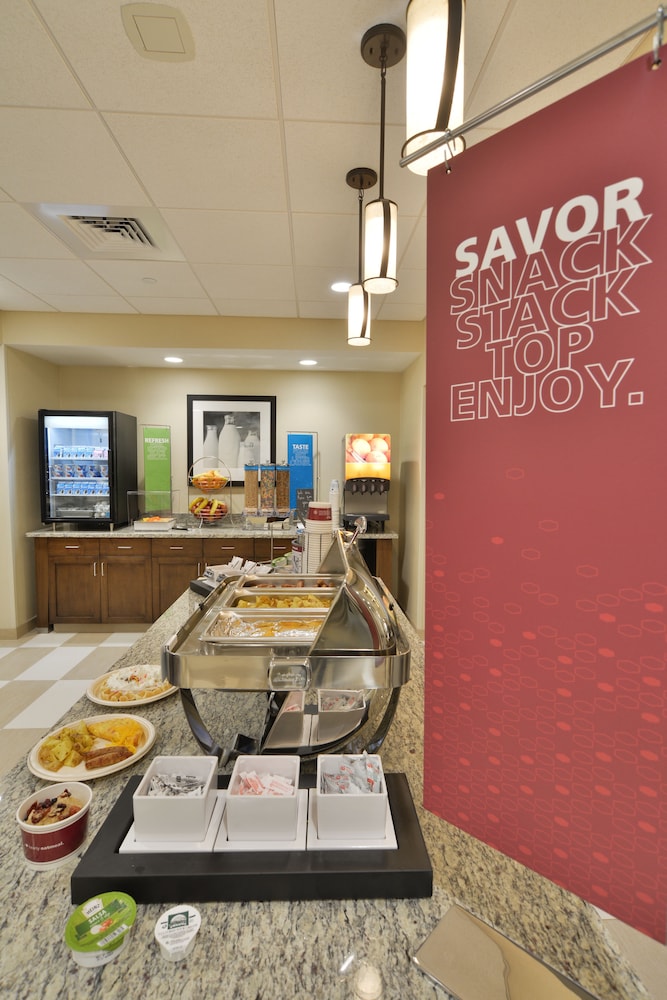 Hampton Inn & Suites Chippewa Falls - photo 32