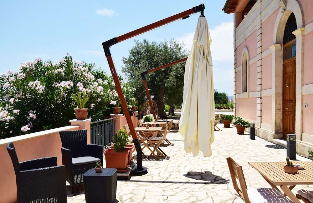 Antico Casale Benalì — 4-Star Luxury Hotel in Siracusa, Italy