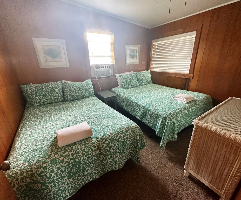 SandSpur Ocean Cottages - photo 10