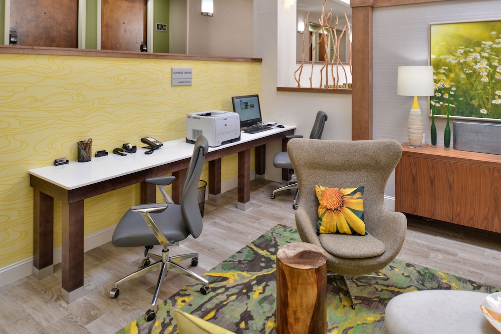 Hampton Inn Cartersville - photo 30