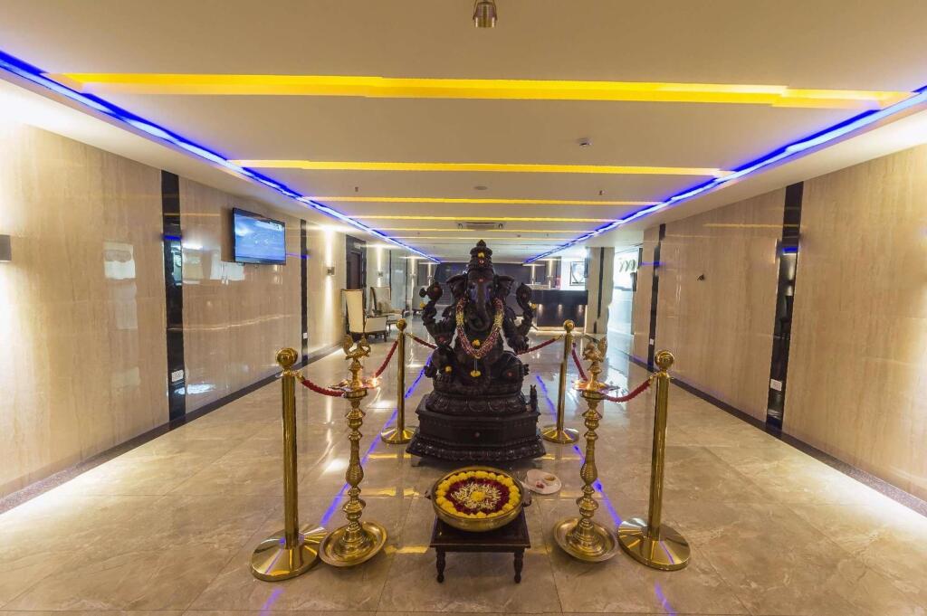 Suraj Grand Hotel — hotel in Anantapur