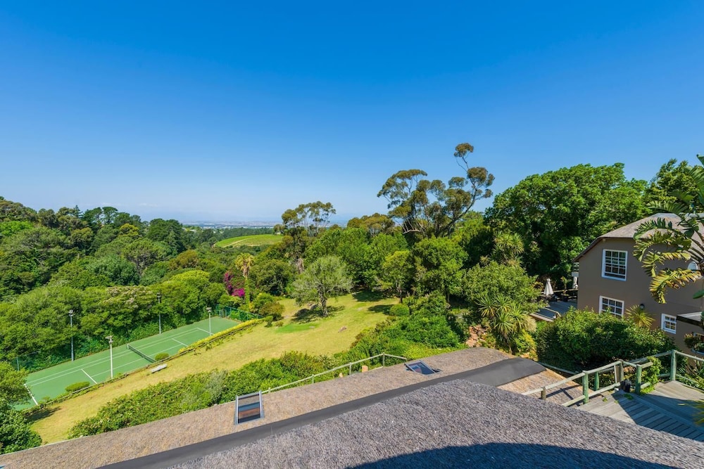 Ikhaya Safari Lodge — 4-Star Luxury Hotel in Cape Town, South Africa
