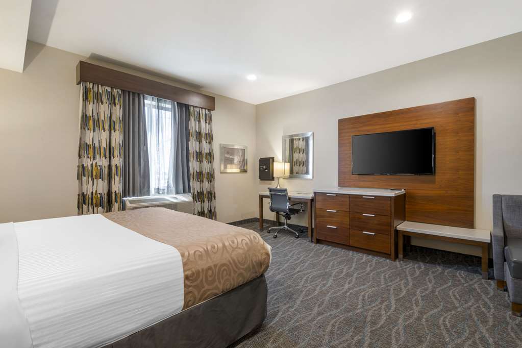 Best Western Plus Gardena Inn & Suites - photo 23