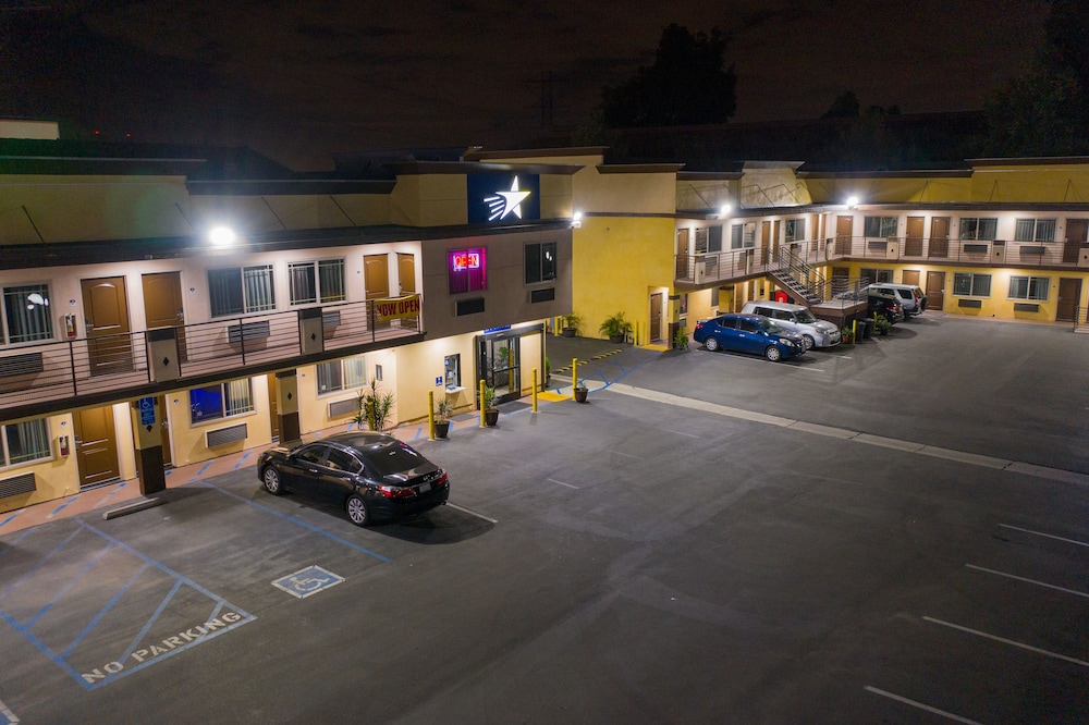 Starlight Inn South El Monte - photo 22