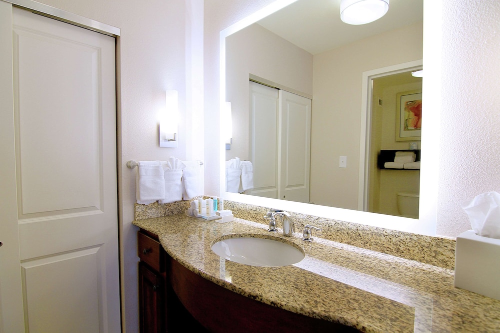 Homewood Suites by Hilton Fargo - photo 25