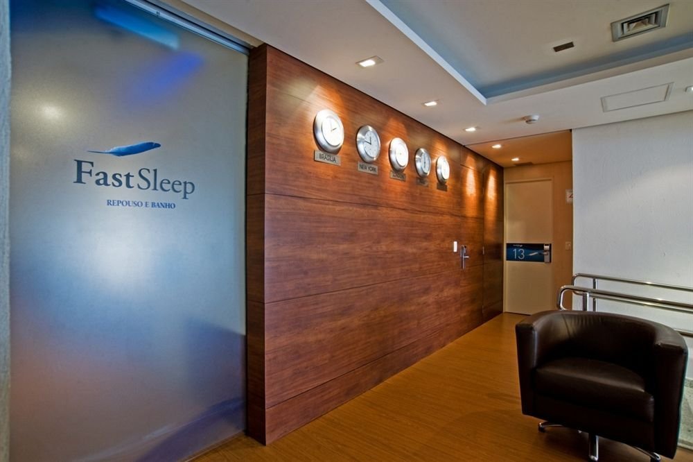 Detroit Airport Plaza Hotel and Suites - photo 3