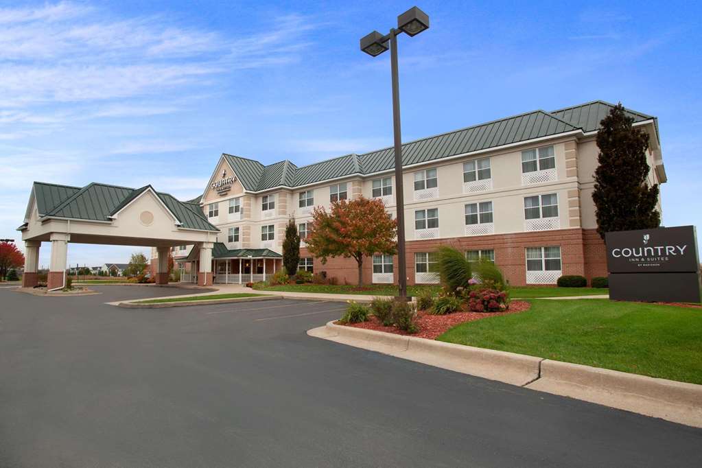 Country Inn & Suites by Radisson Dundee MI in Dundee, United States