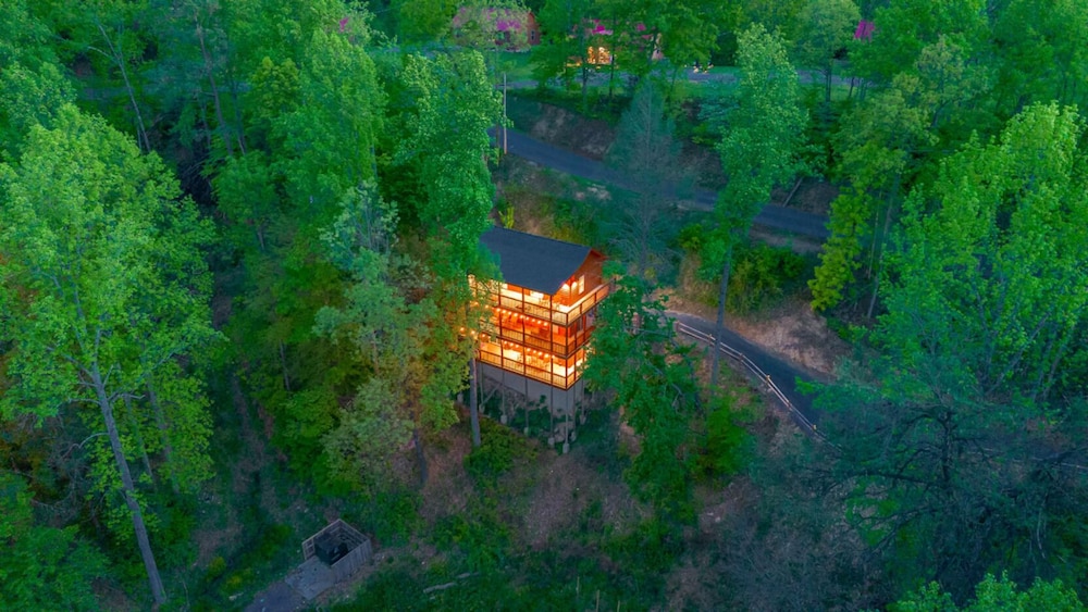 Dollywood Delights by Ghosal Luxury Lodging - photo 39