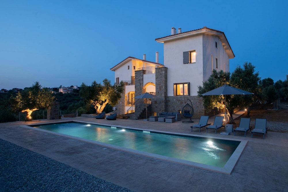 Modone Villas in Peloponnese — 4-Star Luxury Hotel in Methoni, Greece