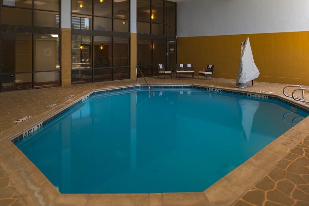 MCM Eleganté Hotel & Suites - photo 26