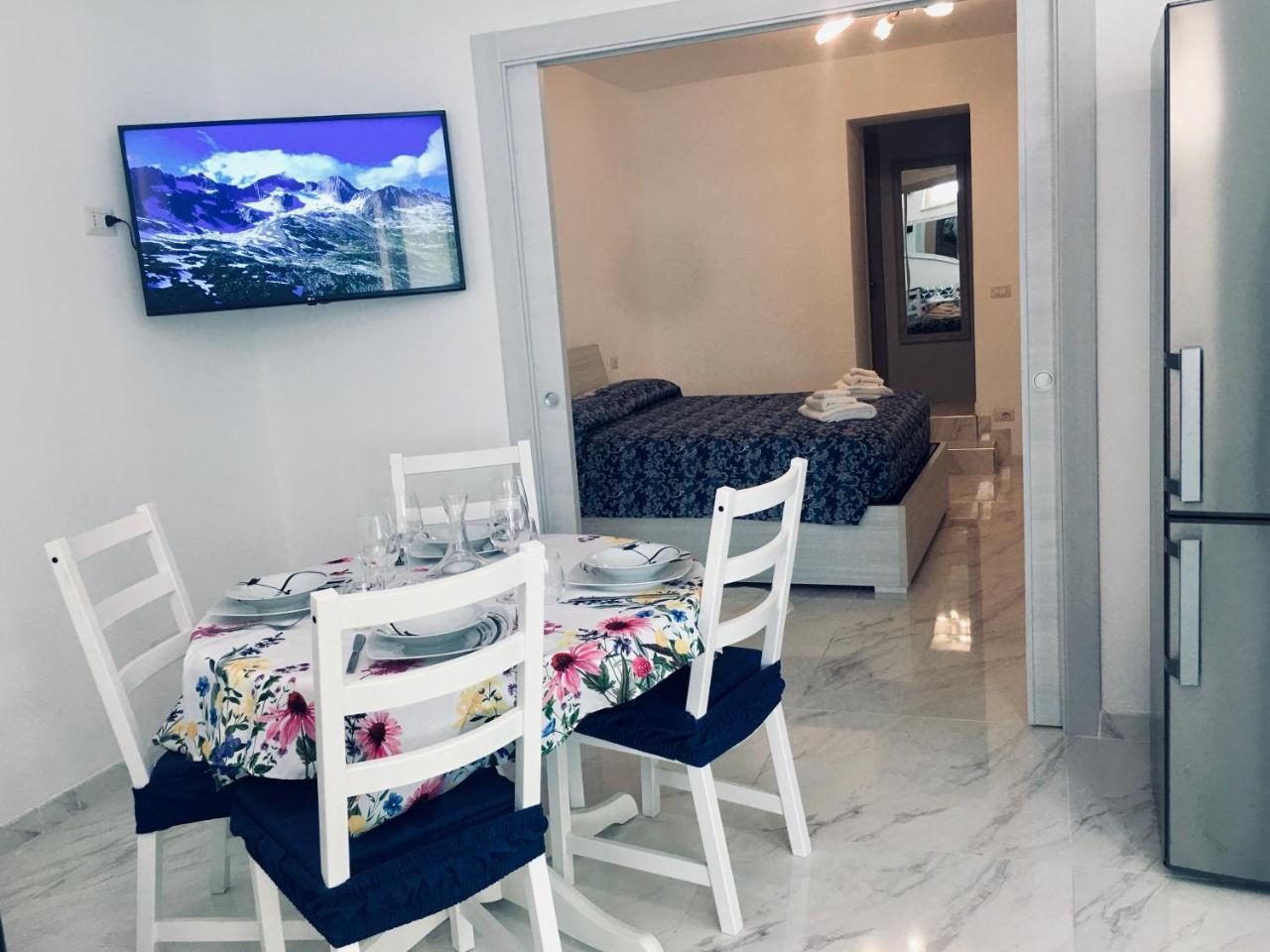 The Cove 1 3km From Beach — Formia