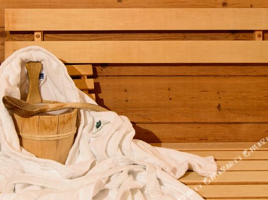 Fitness & Recreational Facilities