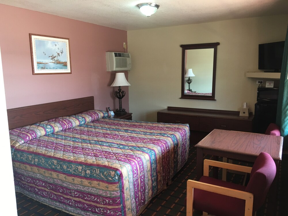 Best Value Inn Motel Sandusky - photo 28