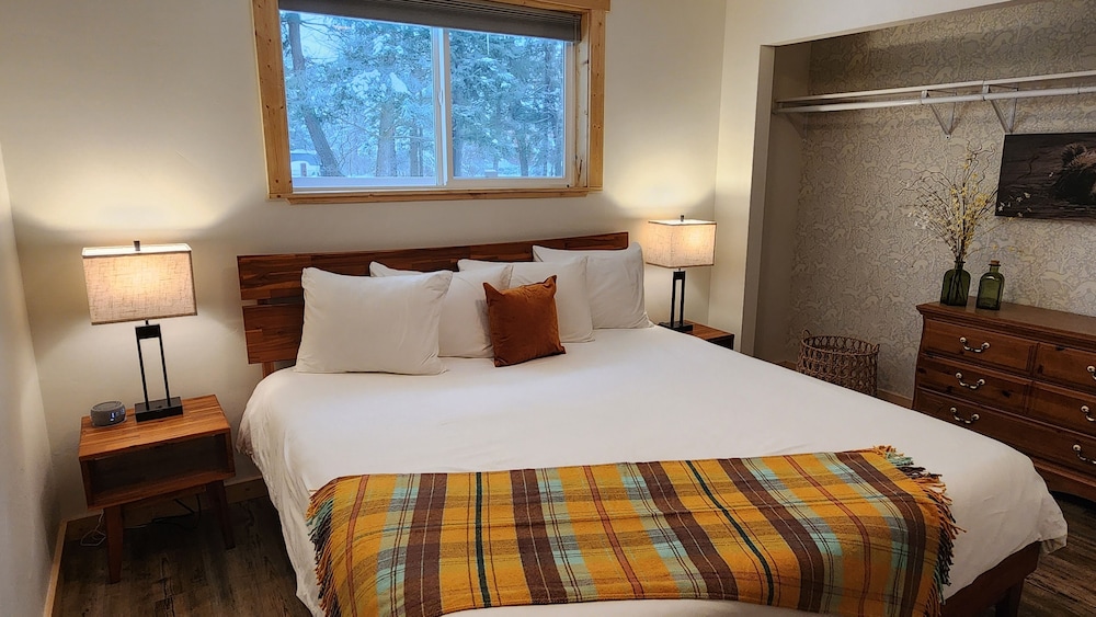 Beargrass Lodging and RV Resort - photo 34
