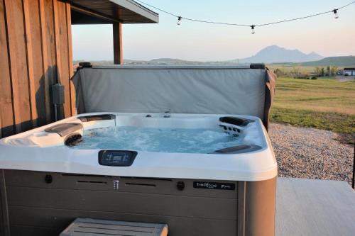 Hot Tub & Panoramic Views Bear Butte &Buffalo Chip in Sturgis, United States