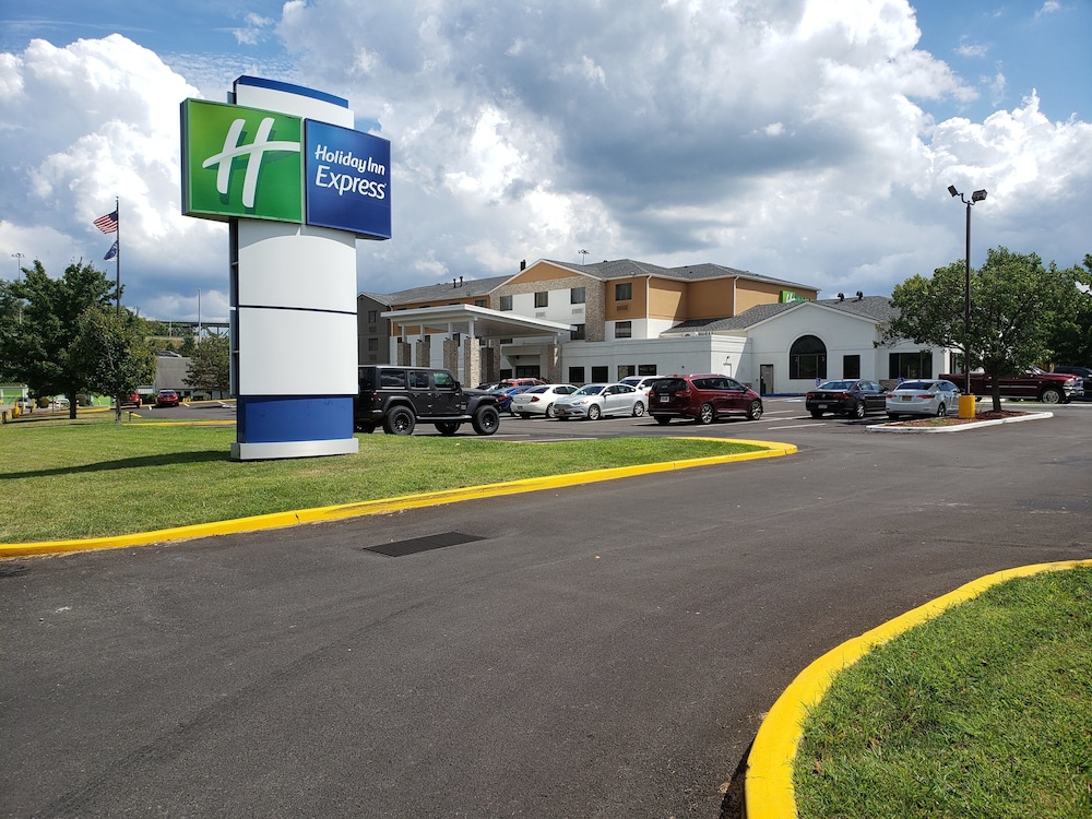 Holiday Inn Express Pittsburgh North by IHG in Pittsburgh, United States