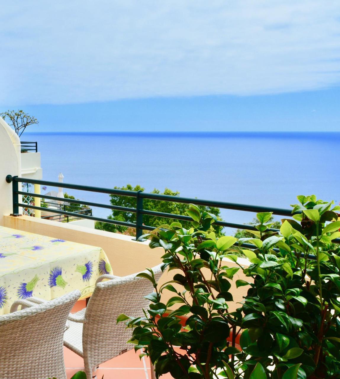 Jardim Do Arco Esmee — 4-Star Luxury Hotel in Calheta, Portugal