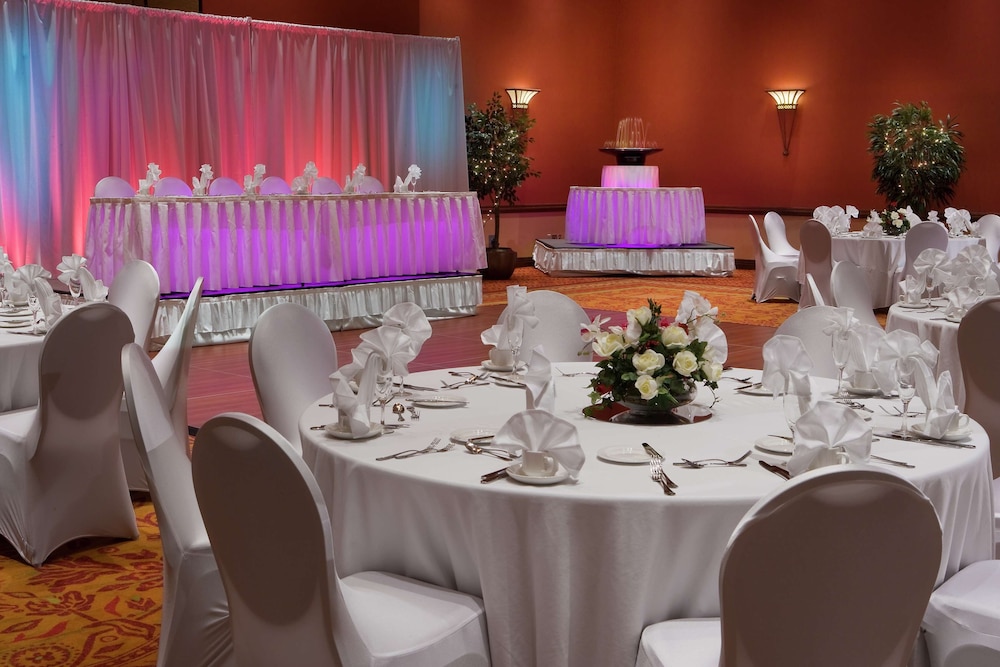 Embassy Suites by Hilton Norman Hotel & Conference Center - photo 36