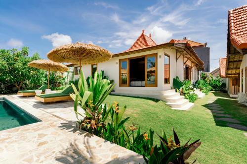 Canggu 14 Guests 7 Bedrooms Daily Breakfast & Service Huge Private Pool & Garden