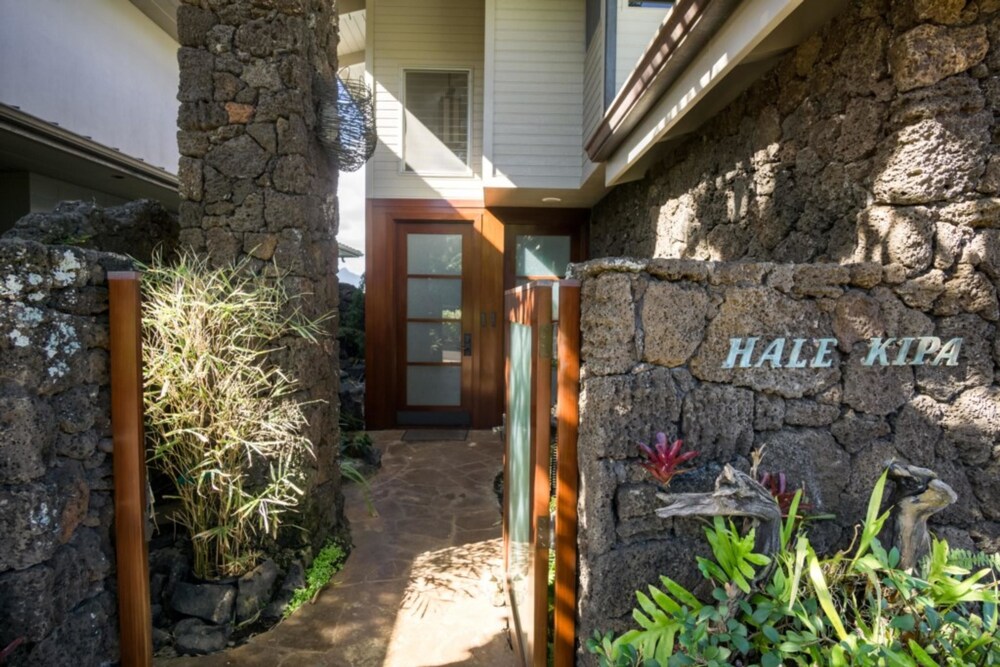 Hale Kipa Perched On The Bluffs — hotel in Lihue