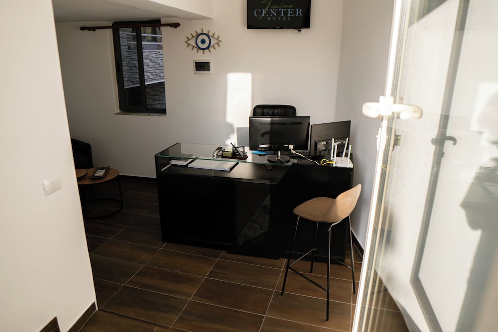 Tepelena Center Hotel — hotel in Tepelene