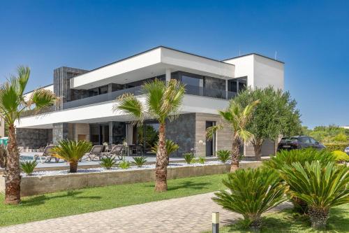Villa Sika — 4-Star Luxury Hotel in Vir, Croatia