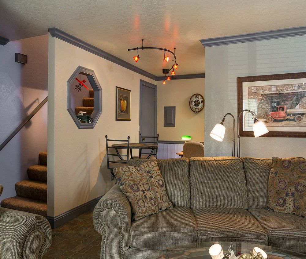 Bond Hotel & Extended Stay - photo 25