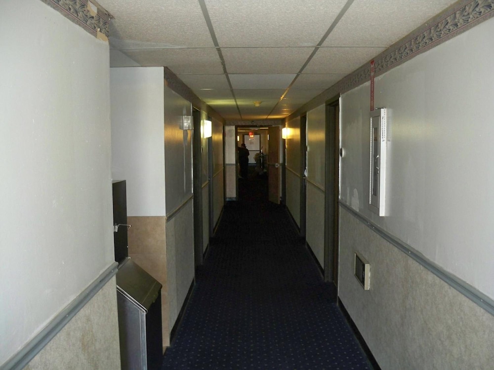 Economy Inn Wentzville - photo 18