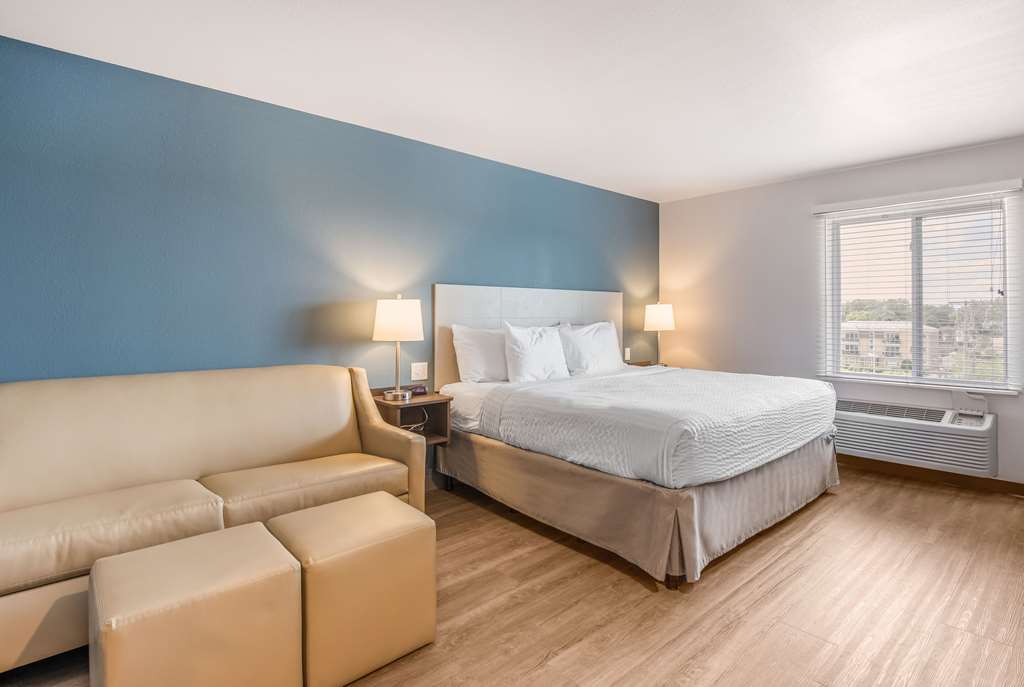 WoodSpring Suites Chicago Midway - photo 12