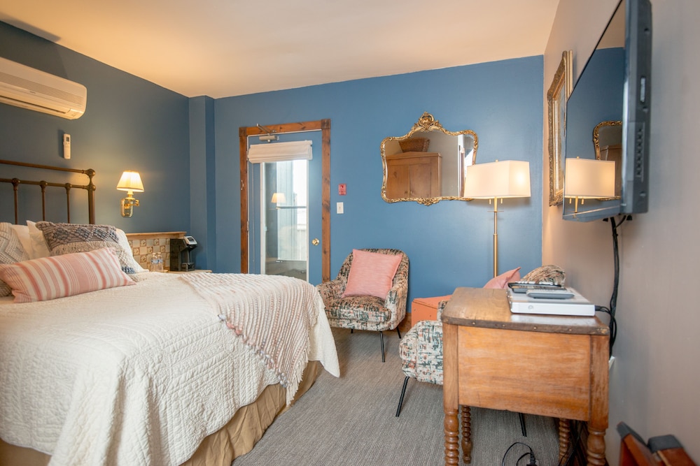 Inn at Cedar Crossing - photo 22