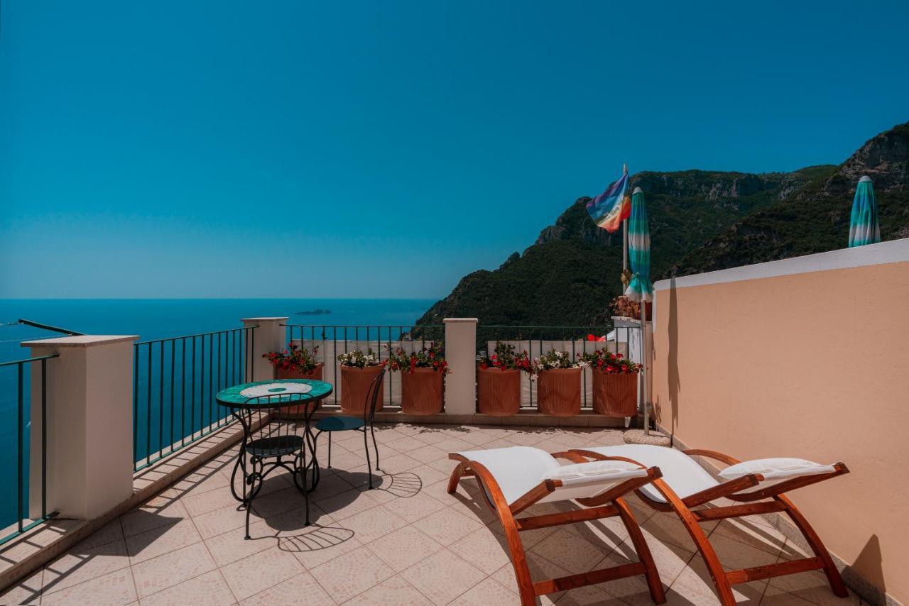 Maison Ciccio il Monticello con Sauna Privata — 4-Star Luxury Hotel in Positano, Italy
