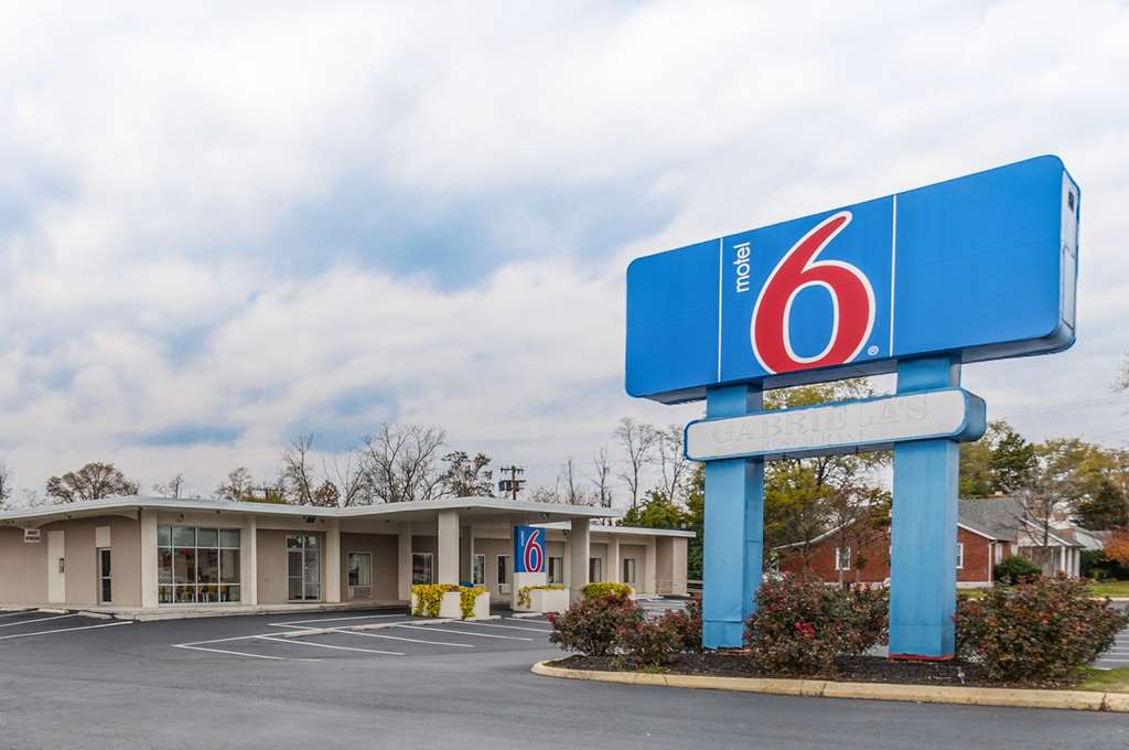 Motel 6 Winchester VA - featured photo