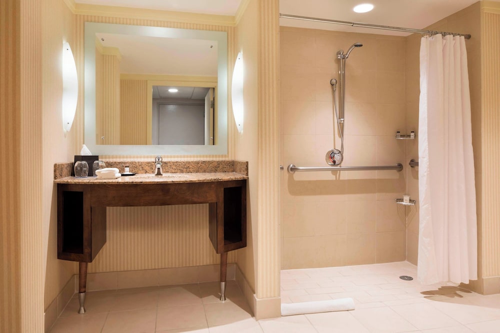 Sheraton Bloomington Hotel - photo 22