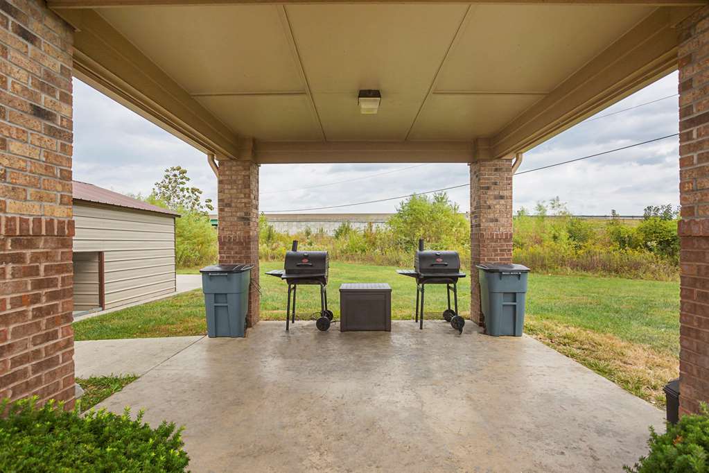 Suburban Studios Clarksville Louisville North - photo 47
