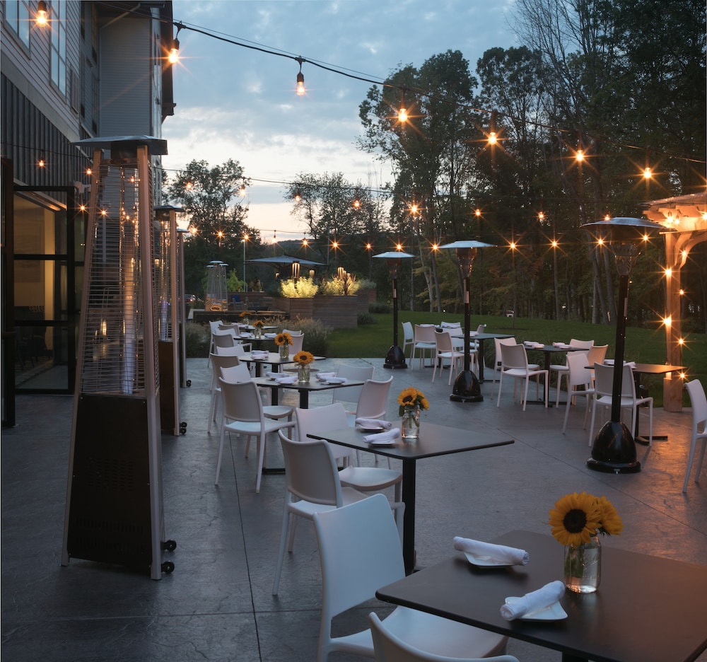 Hotel Zero Degrees Danbury - photo 18