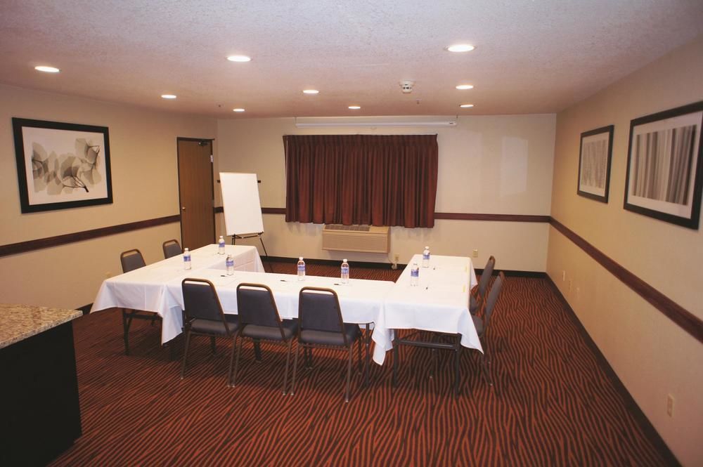 La Quinta Inn & Suites by Wyndham Castle Rock - photo 19