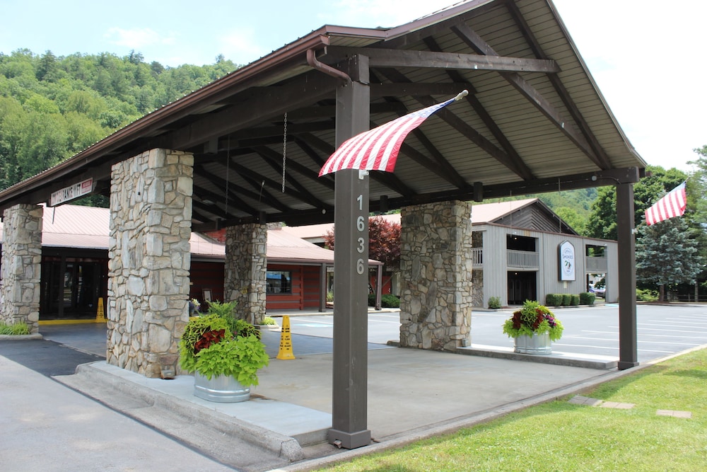 Great Smokies Inn Cherokee - photo 28