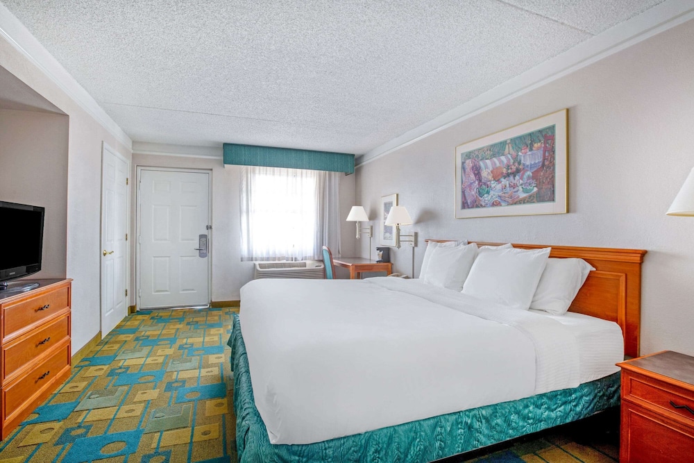 Days Inn by Wyndham Reno - photo 6