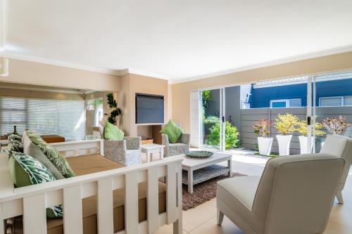 Gem with indoor jacuzzi
