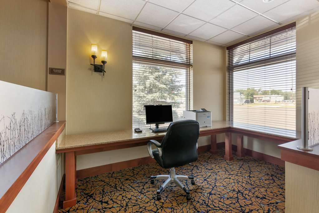 Best Western Golden Prairie Inn & Suites - photo 35