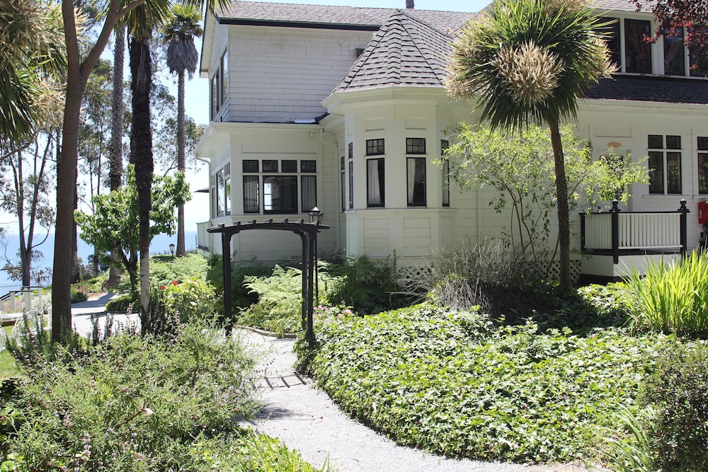 Monarch Cove Inn - photo 84